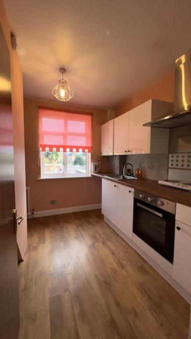 Palaz 6 - 2 Bedroom Flat Edmonton Esterno foto