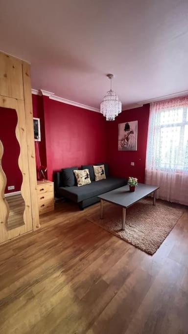 Palaz 6 - 2 Bedroom Flat Edmonton Esterno foto