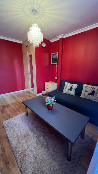 Palaz 6 - 2 Bedroom Flat Edmonton Esterno foto